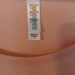 NWOT LulaRoe- Coral Large
